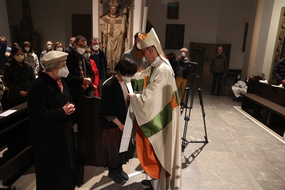 BIschof Dr. Franz Jung feiert am Samstagabend, 16. April, im Würzburger Kiliansdom die Osternacht.