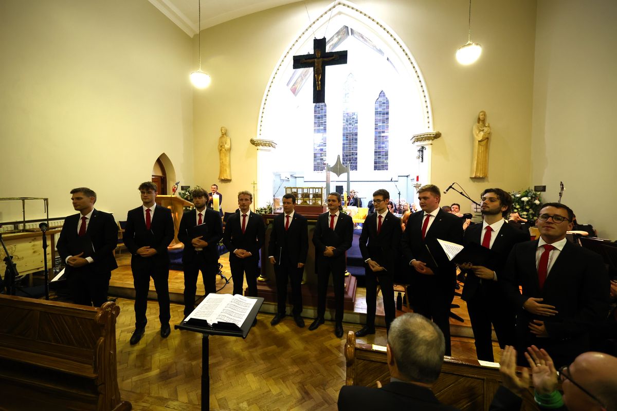 Ein abwechslungsreiches Musikprogramm sowie Schattentheater gab es am Abend des 4. Oktober in Mullagh zu Ehren der Frankenapostel.