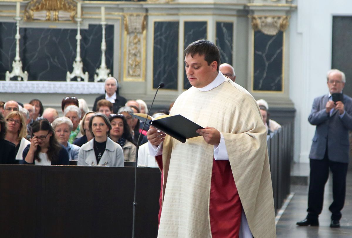 2419/0653 Priesterweihe von Frank Elsesser_15093