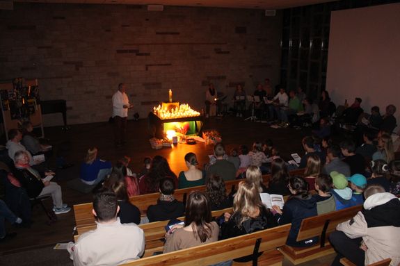 Rund 100 Menschen aller Altersstufen haben die Kar- und Ostertage in der Jugendbildungsstätte Volkersberg gefeiert. 