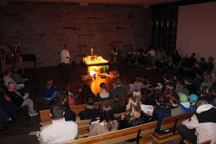 Rund 100 Menschen aller Altersstufen haben die Kar- und Ostertage in der Jugendbildungsstätte Volkersberg gefeiert. 