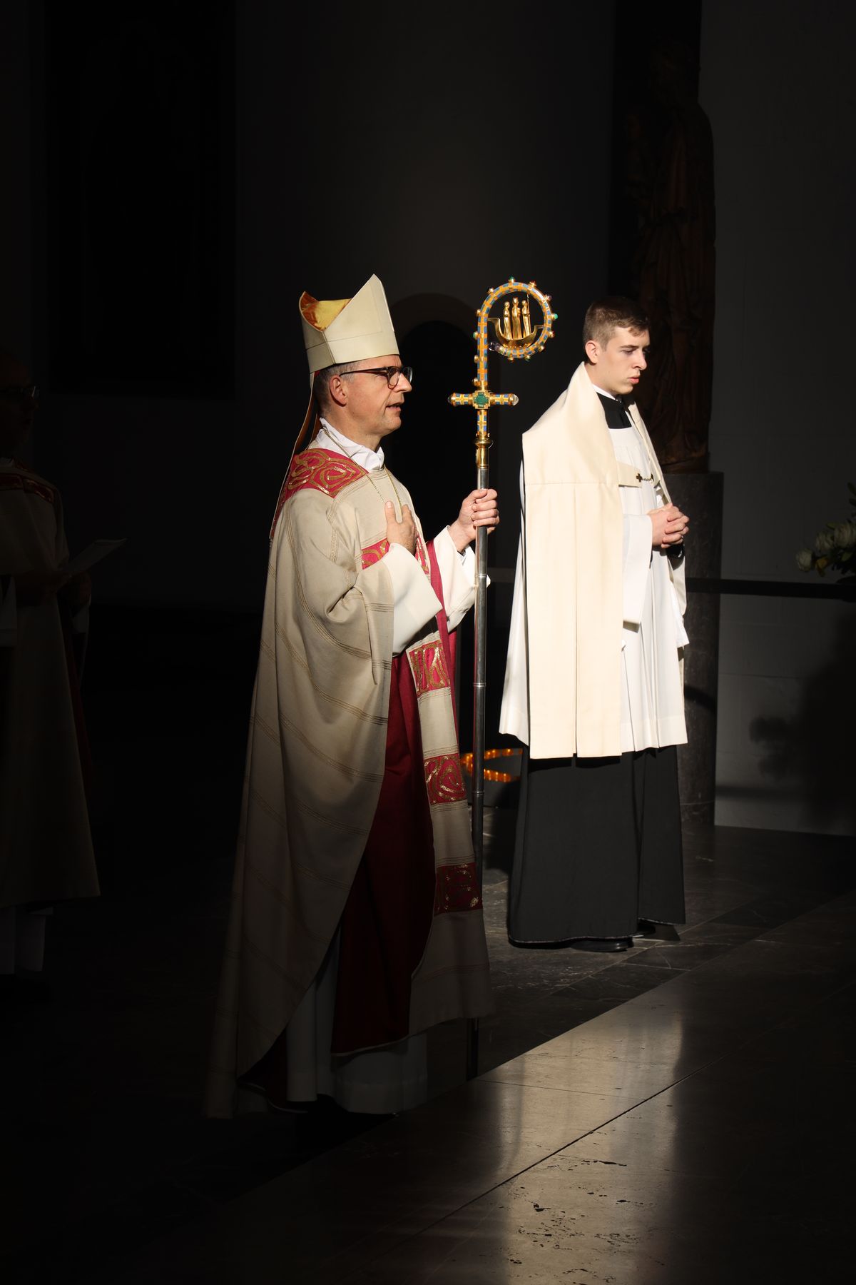 Bei einem feierlichen Gottesdienst im Würzburger Kiliansdom weihte Bischof Dr. Franz Jung Bertram Ziegler zum Diakon. Zahlreiche Verwandte, Freunde und Wegbegleiter des Priesterseminaristen nahmen an der Feier teil.