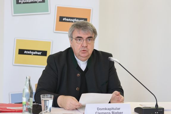 Domkapitular Clemens Bieber, Vorsitzender des Diözesan-Caritasverbands Würzburg.