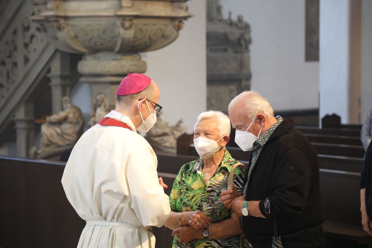 2621/0624 Ehejubilare Bischof 29. Juni Vormittag_28039