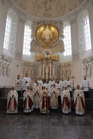 Bei einem Pontifikalgottesdienst mit Bischof Dr. Franz Jung am Samstag, 10. Oktober, ist Bertram Ziegler im Würzburger Kiliansdom zum Priester geweiht worden.