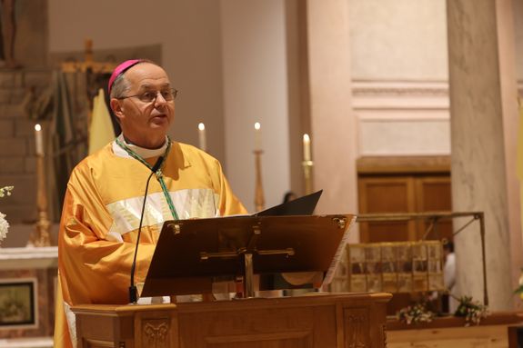 Bischof Martin Hayes feierte am Samstagabend, 5. Oktober, mit den Gästen aus Deutschland einen Jugendgottesdienst in der Kathedrale von Cavan.