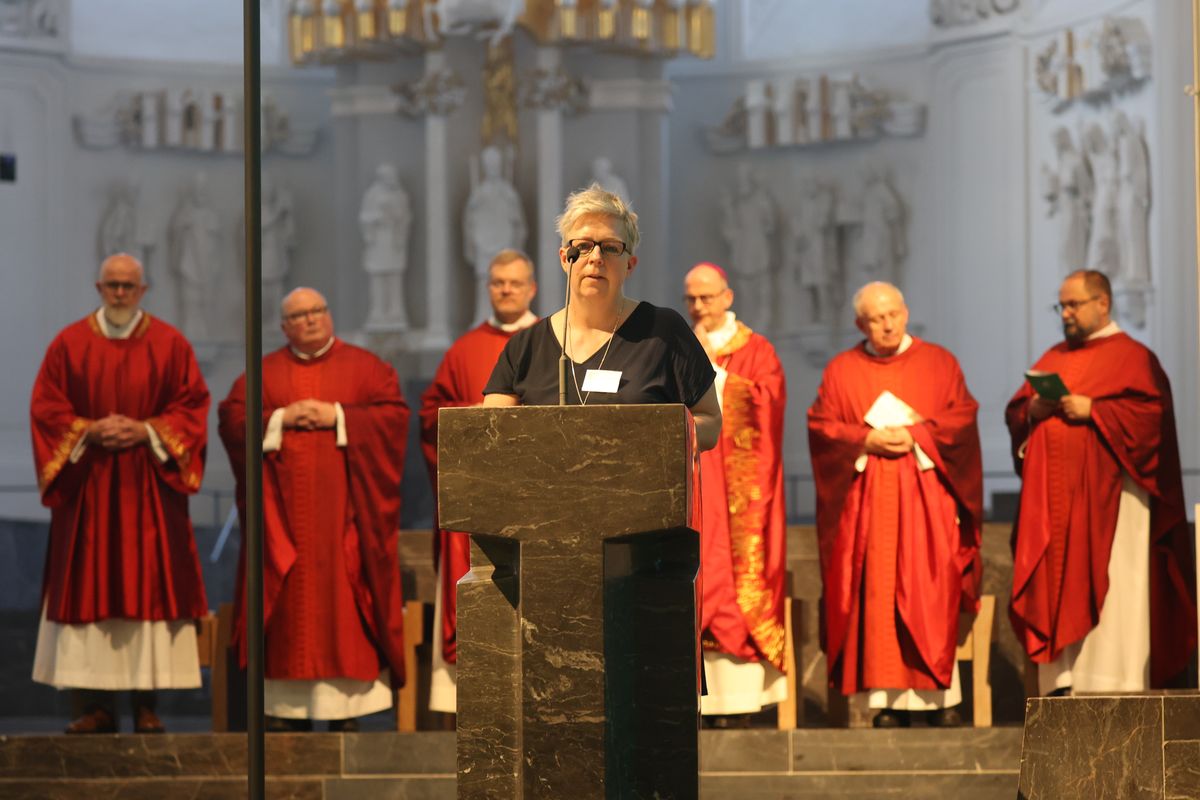 Die "Nacht der Hoffnung" am Samstagabend, 13. Juli, der Kiliani-Wallfahrtswoche lud zu Besinnung, Gebet und Kraftschöpfen in den Kiliansdom ein. Viele Passanten nutzten das Angebot, das um Mitternacht endete.