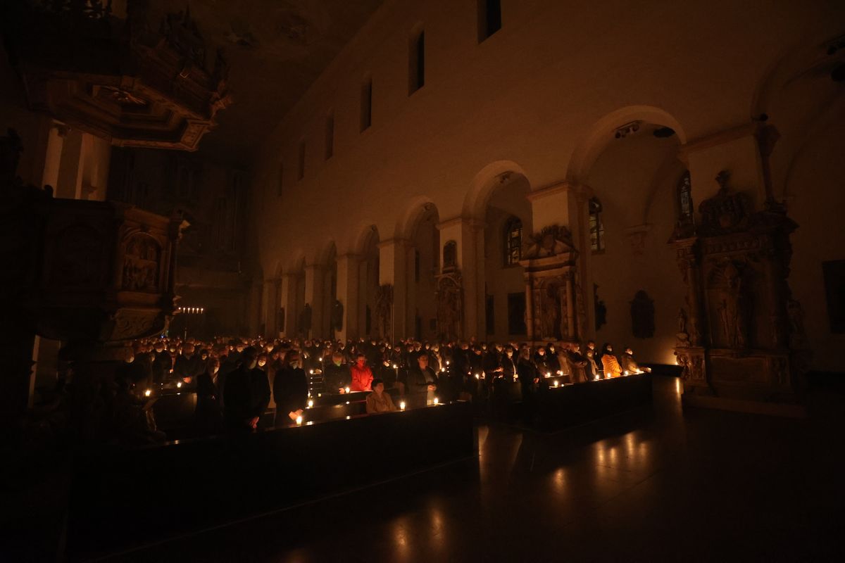 BIschof Dr. Franz Jung feiert am Samstagabend, 16. April, im Würzburger Kiliansdom die Osternacht.