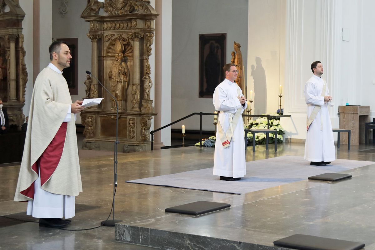 2121/0503 Priesterweihe Manuel Thomas und Benjamin Schimmer_26821