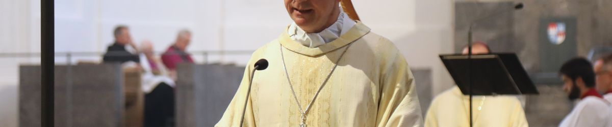 1825/0422 Pontifikalrequiem für Papst Franziskus_57483