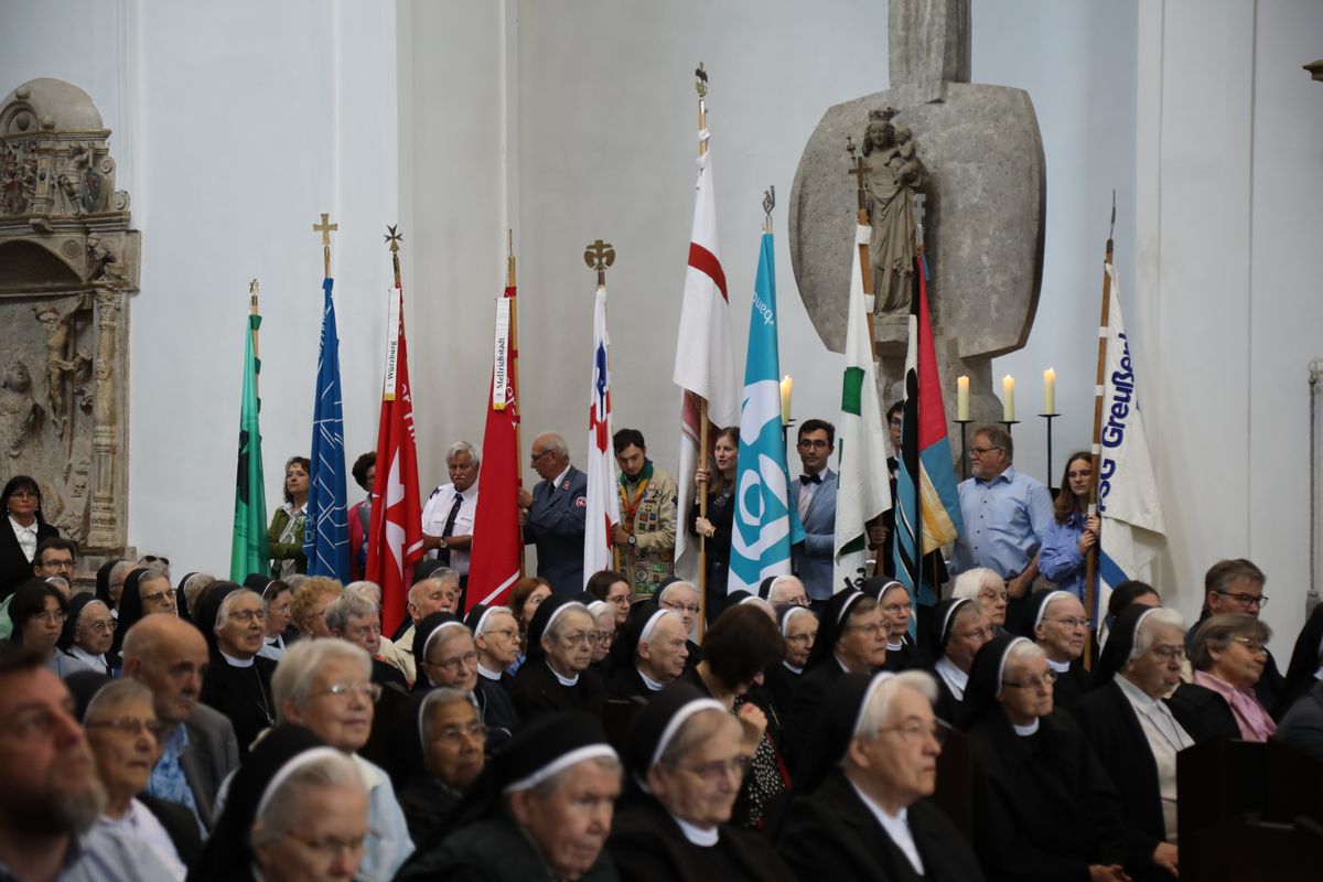 Bei einem Pontifkalgottesdienst im Würzburger Kiliansdom ist an Christi Himmelfahrt, 9. Mai 2024, Weihbischof Paul Reder zum Bischof geweiht worden.