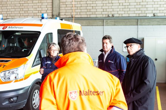 1420/0398 Bischof Jung besucht Rettungswache der Malteser_20665