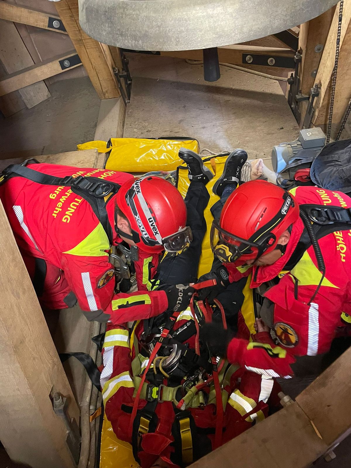 4225/1057 Höhenrettung Würzburg 2025_62951