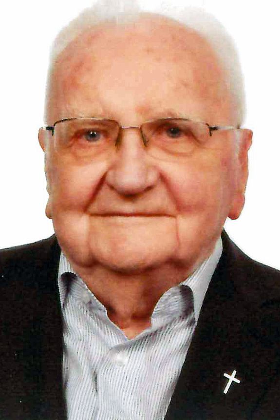 Pfarrer i. R. Karl Ring. Pfarrer i. R. Karl Ring.