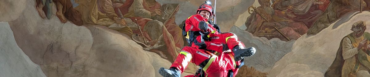 4225/1057 Höhenrettung Würzburg 2025_62954