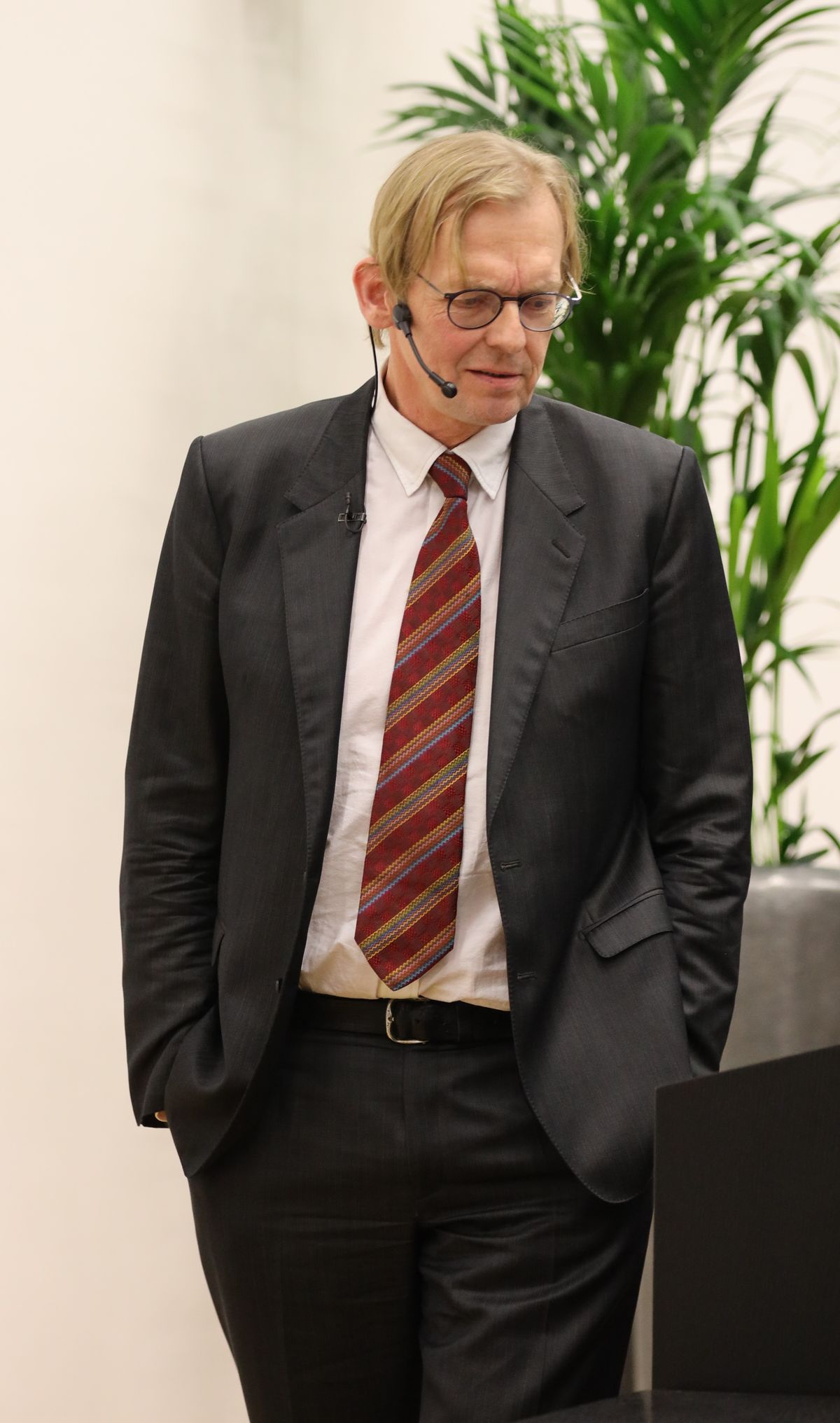 Professor Dr. Dieter Thomä verstand es, mit seinem Vortrag zu unterhalten und zugleich Denkanstöße zu geben.