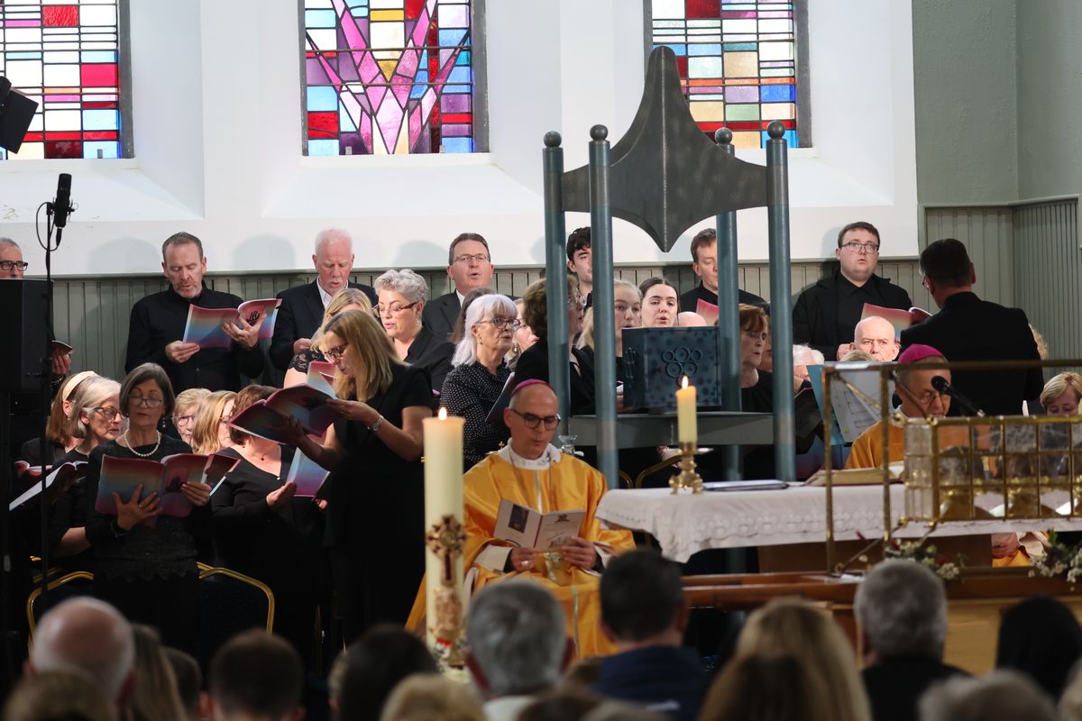 Mit einer Prozession durch den Ort, einem Gottesdienst in der Kilianskirche und einem gemeinsamen Mittagessen von Deutschen und Iren in der Saint Kilian