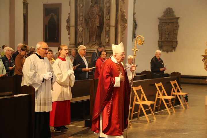 Weihbischof em. Ulrich Boom hat am Dienstag, 8. Juli, einen Kiliani-Gottesdienst für die Region Aschaffenburg und die Pfarrhausfrauen aus dem gesamten Bistum im Würzburger Kiliansdom gefeiert.