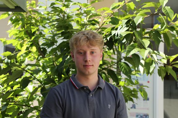 Fabian Zimmermann (19) aus Würzburg erzählt von seinen Erfahrungen bei seinem Freiwilligendienst im Heiligen Land. Fabian Zimmermann (19) aus Würzburg erzählt von seinen Erfahrungen bei seinem Freiwilligendienst im Heiligen Land.