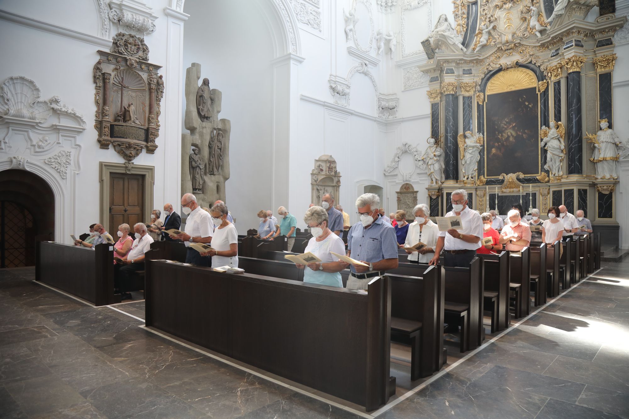 2621/0621 Dankgottesdienst für Ehejubilare mit Bischof Jung_27789