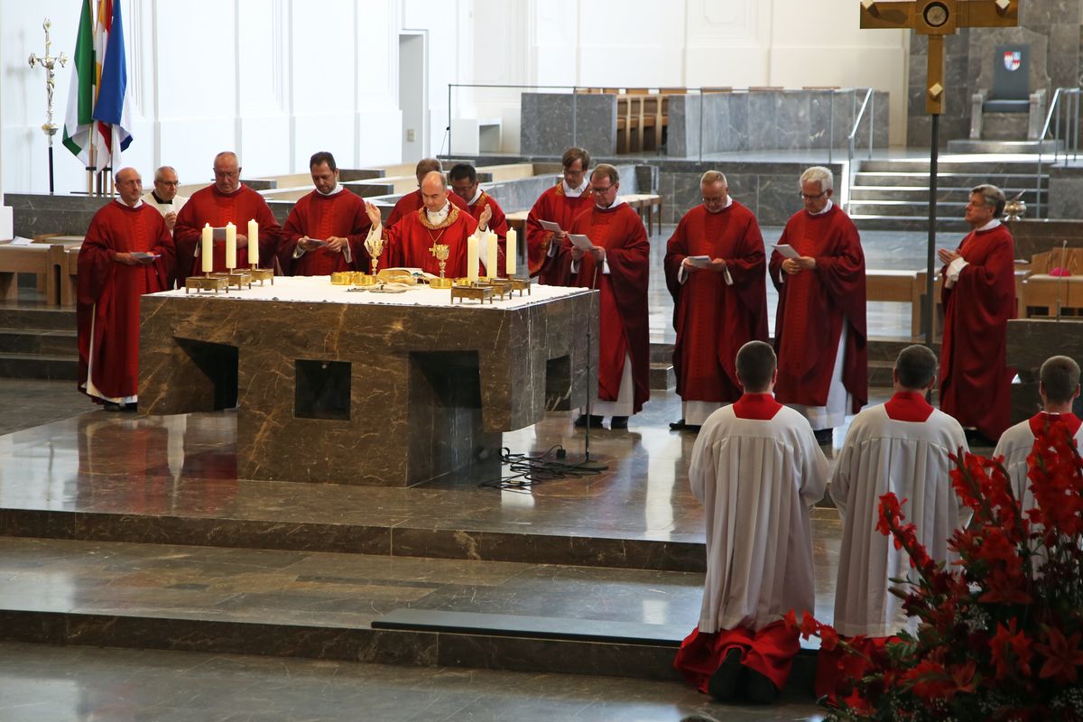 2819/0752 Kiliani-Wallfahrt der Kommunionkinder_16022
