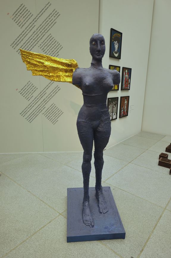 "Mehr Künstlerinnen!" heißt die aktuelle Ausstellung im Würzburger Museum am Dom. Zu sehen sind Werke, die noch nicht dort gezeigt wurden, von Künstlerinnen, die ebenfalls noch nie im MAD ausgestellt haben. "Mehr Künstlerinnen!" heißt die aktuelle Ausstellung im Würzburger Museum am Dom. Zu sehen sind Werke, die noch nicht dort gezeigt wurden, von Künstlerinnen, die ebenfalls noch nie im MAD ausgestellt haben.