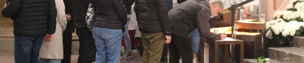 1825/0422 Pontifikalrequiem für Papst Franziskus_57495