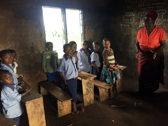 0320/0057 Partnerschaft Pfarreiengemeinschaft Oberthulba und Emekutu in Nigeria_19506