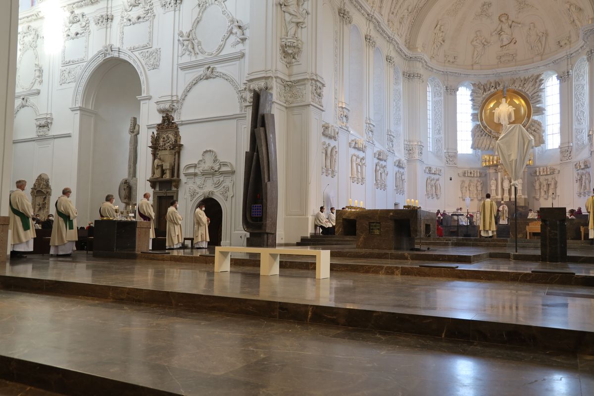 1321/0323 Missa chrismatis_26158