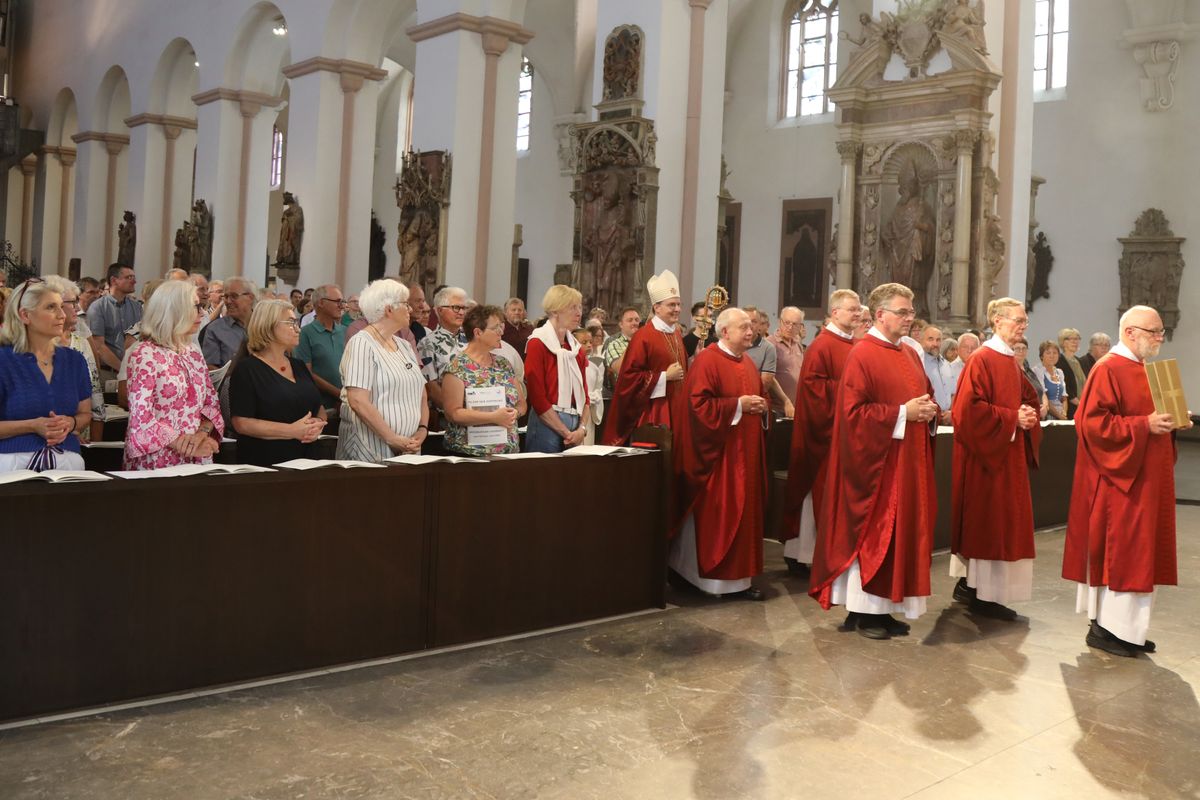 Weihbischof Paul Reder feierte am Samstag, 12. Juli 2025, einen Kiliani-Gottesdienst mit Kirchenchören sowie Kirchenmusikern und -musikerinnen aus dem ganzen Bistum.