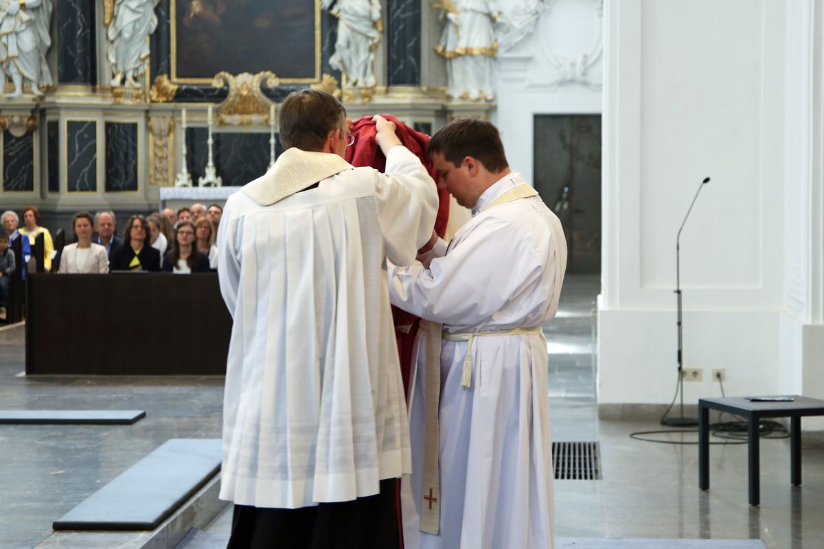 2419/0653 Priesterweihe von Frank Elsesser_15088