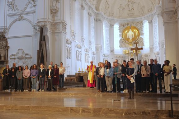 Das gemeinsame Vaterunser bildete den Abschluss des Gottesdiensts. Das gemeinsame Vaterunser bildete den Abschluss des Gottesdiensts.