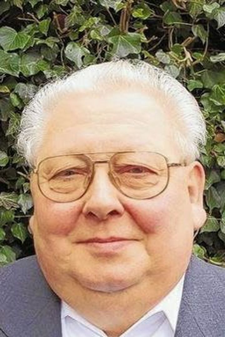 Pfarrer i. R. Friedrich Mehler.