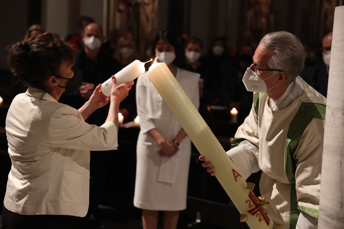 BIschof Dr. Franz Jung feiert am Samstagabend, 16. April, im Würzburger Kiliansdom die Osternacht.