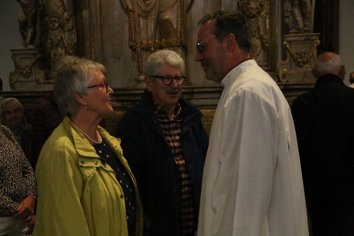 Bischof Dr. Franz Jung hat am Donnerstagnachmittag, 4. Juli, mit etwa 320 Paaren im Kiliansdom ihr goldenes oder diamantenes Ehejubiläum gefeiert.