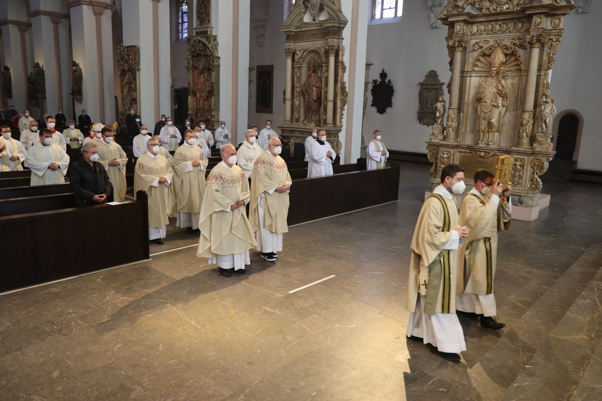 1321/0323 Missa chrismatis_26145