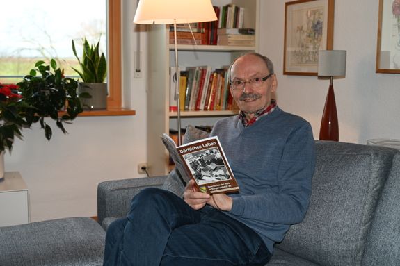 Günter Dusel hat die Geschichte von Bauernhöfen und katholischer Gemeinde in Burggrumbach mit Hilfe von Archiv und Bibliothek des Bistums Würzburg erforscht. Günter Dusel hat die Geschichte von Bauernhöfen und katholischer Gemeinde in Burggrumbach mit Hilfe von Archiv und Bibliothek des Bistums Würzburg erforscht.