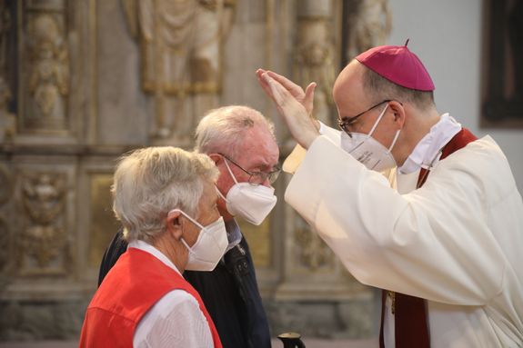 2621/0624 Ehejubilare Bischof 29. Juni Vormittag_28049