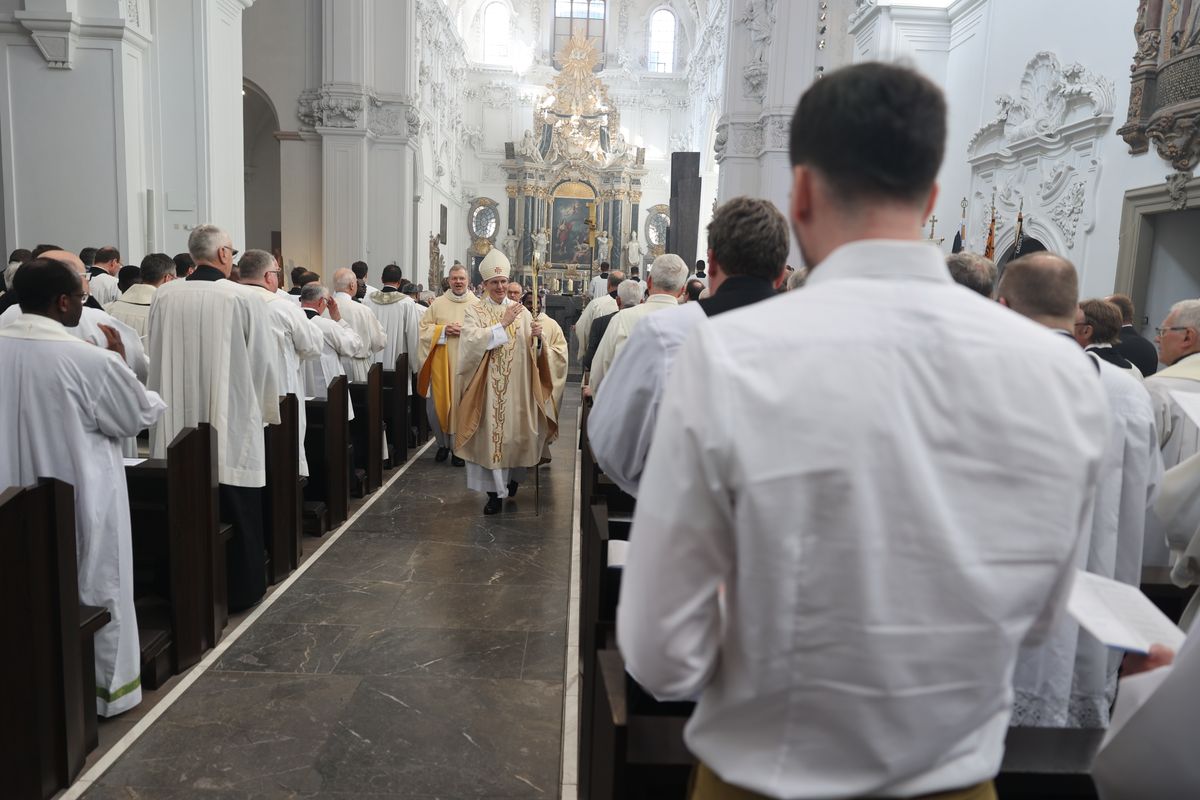 Bei einem Pontifikalgottesdienst im Würzburger Kiliansdom ist an Christi Himmelfahrt, 9. Mai 2024, Weihbischof Paul Reder zum Bischof geweiht worden. 