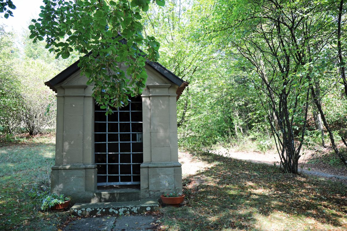 Der Bildstockweg beginnt an der Kapelle am Steinberg. Man folgt zunächst der Ausschilderung für den Wanderweg „Steinberg“.