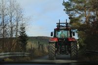 5121/1248_Traktor_31414