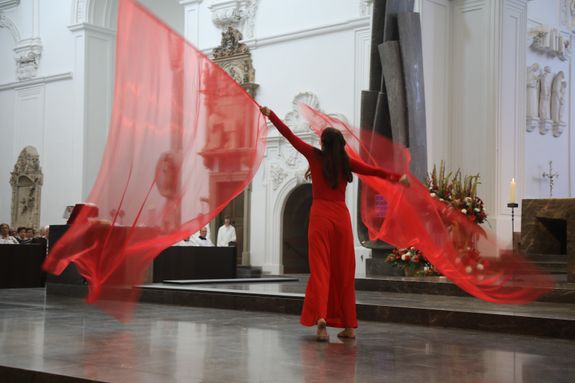 2919/0769 TOP Godi_16238