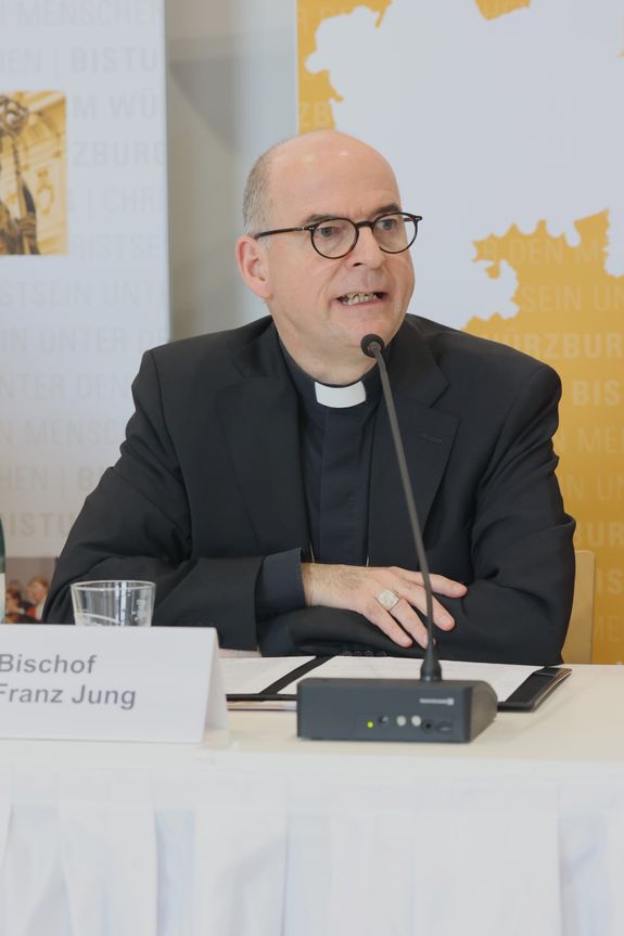 0525/0129 Bischof PK_55956