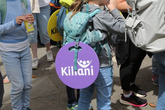 Über 1400 Kinder und ihre Begleiter sind am Montagvormittag, 7. Juli 2025, zum Gottesdienst für Erstkommunionkinder mit Bischof Dr. Franz Jung in den Würzburger Kiliansdom gekommen. 
