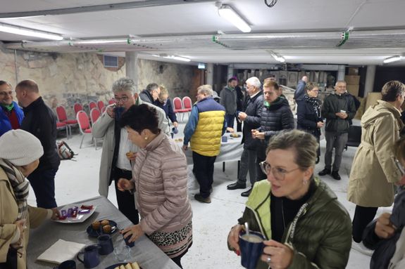 Bischof Dr. Franz Jung feierte am Festtag des heiligen Franziskus in der Kathedrale des heiligen Mél in Longford einen Gottesdienst. Im Anschluss lud die Pfarrei zum Kaffee in das Untergeschoss ein.