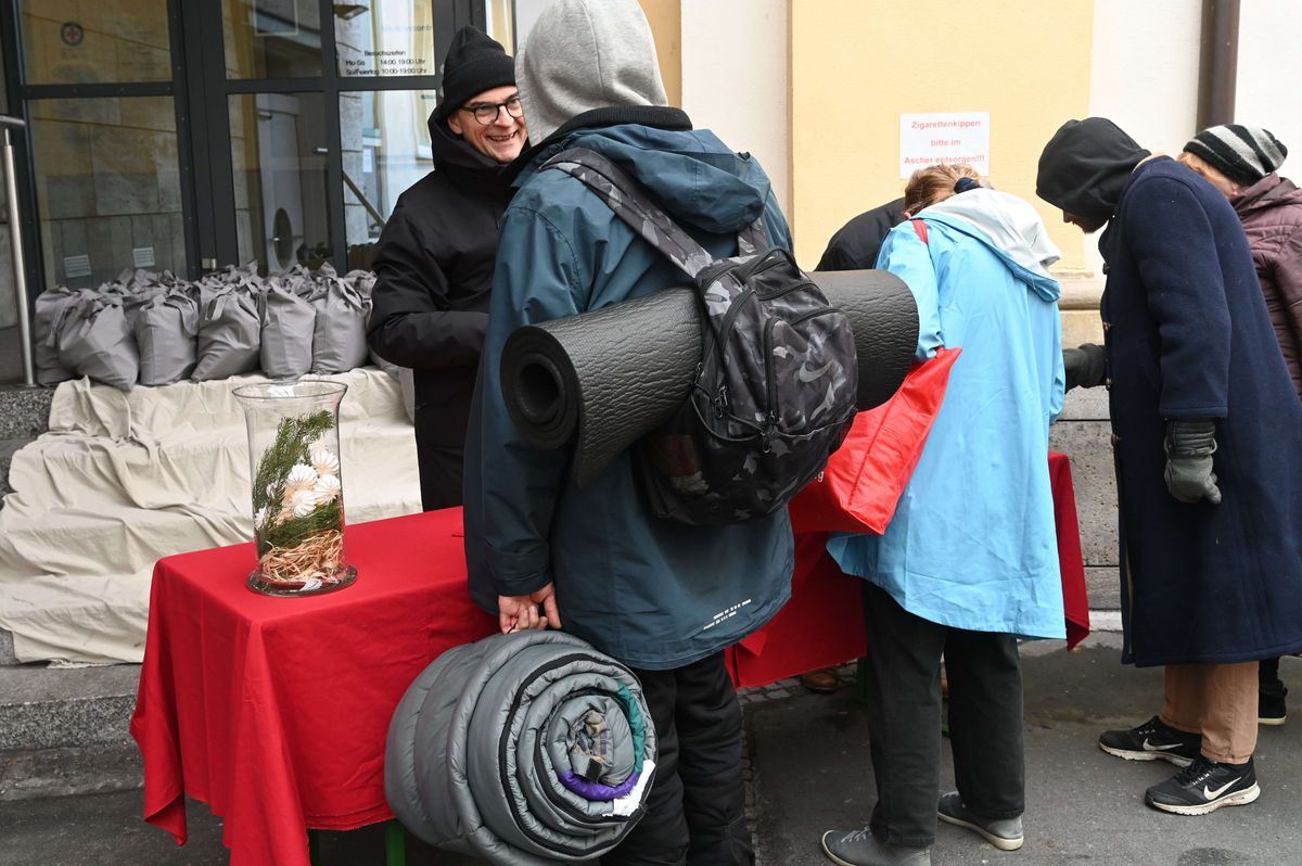 0125/0029 Wärmestube Bischof_55065