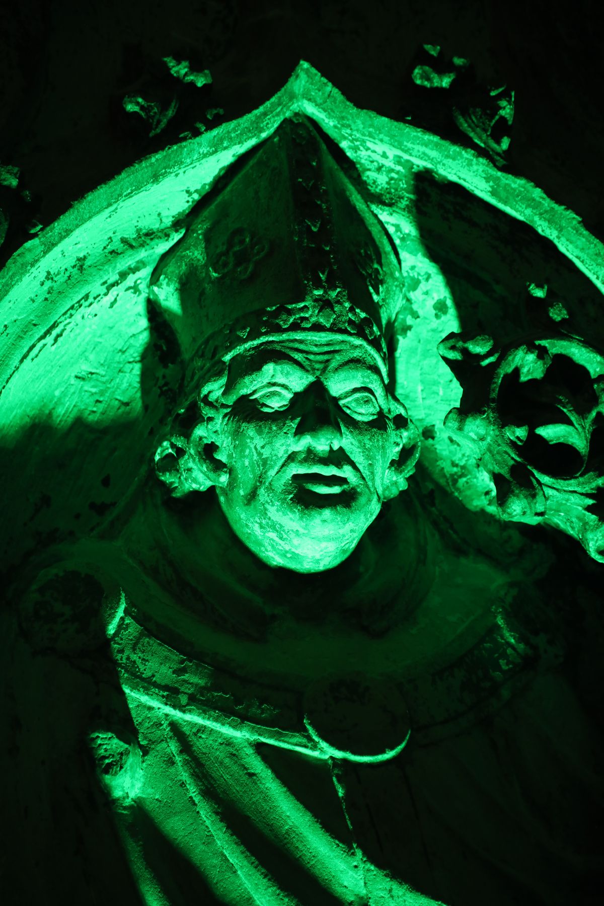 Die "Nacht der Hoffnung" in der Kiliani-Wallfahrtswoche am Samstagabend, 12. Juli, lud zu Stille, Gebet und Besinnung in den Kiliansdom ein. Viele Passanten nutzten das Angebot, das um Mitternacht endete.