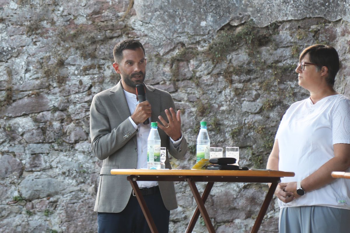 ZdK-Generalsekretär Marc Frings und Katholikentags-Botschafterin Nadja Kapperer. ZdK-Generalsekretär Marc Frings und Katholikentags-Botschafterin Nadja Kapperer.