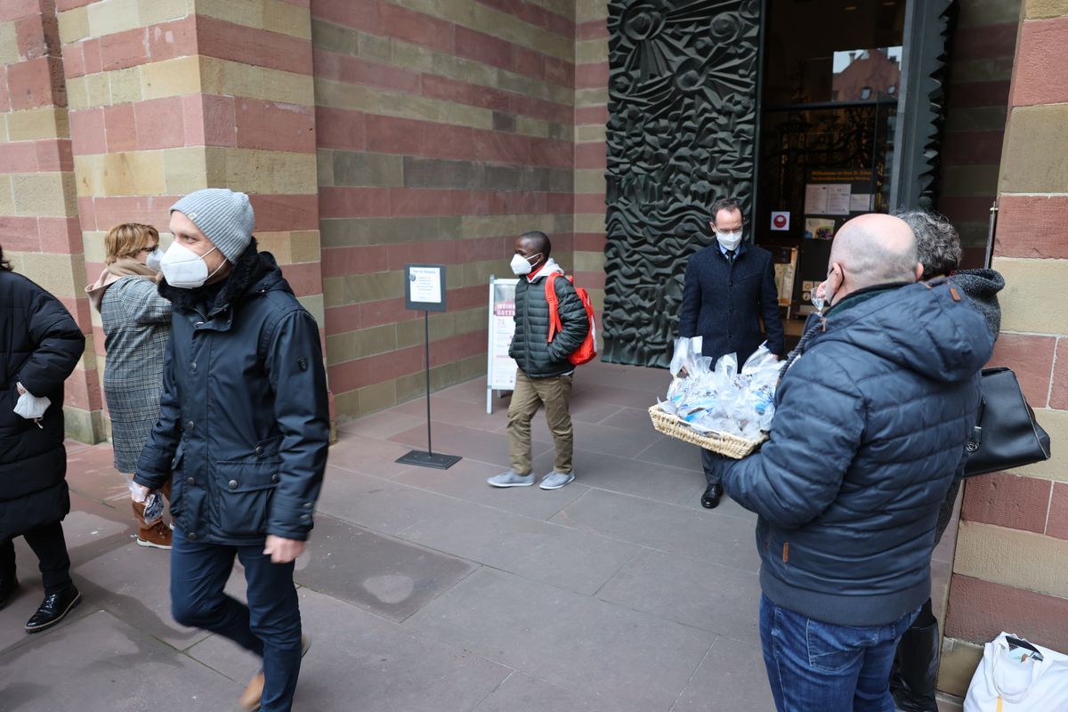 Einen adventlichen Gottesdienst für die Mitarbeitenden von Caritas und Bischöflichem Ordinariat Würzburg hat Bischof Dr. Franz Jung am Donnerstag, 16. Dezember, im Kiliansdom gefeiert.