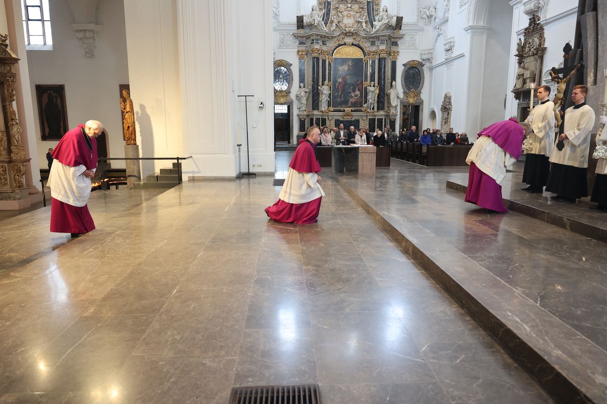 1424/0365 Karfreitag_45843